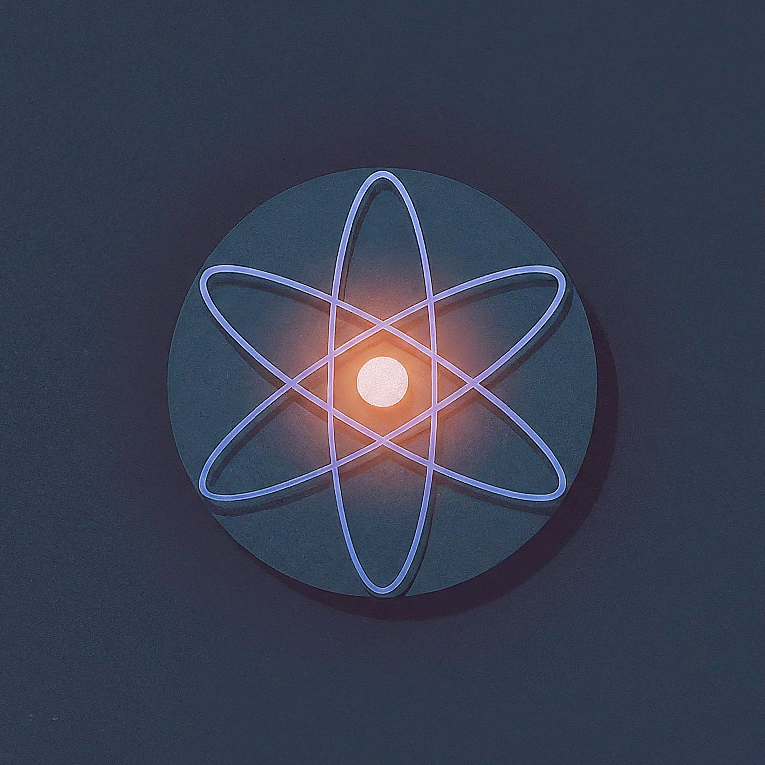 ATOM dispara 4% em recuperação explosiva. Sinal de alta duradoura?